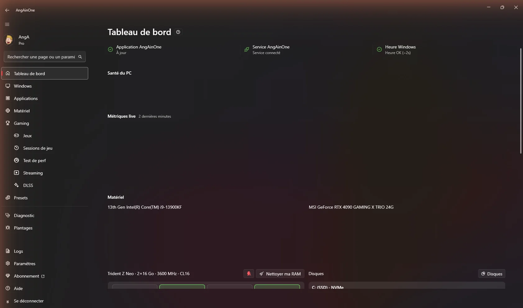 Le tableau de bord d’AngAinOne : santé du PC, métriques en direct et matériel détecté.